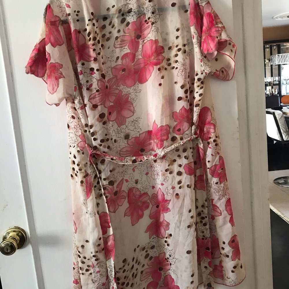 Beautiful robe - Picture 4 of 10